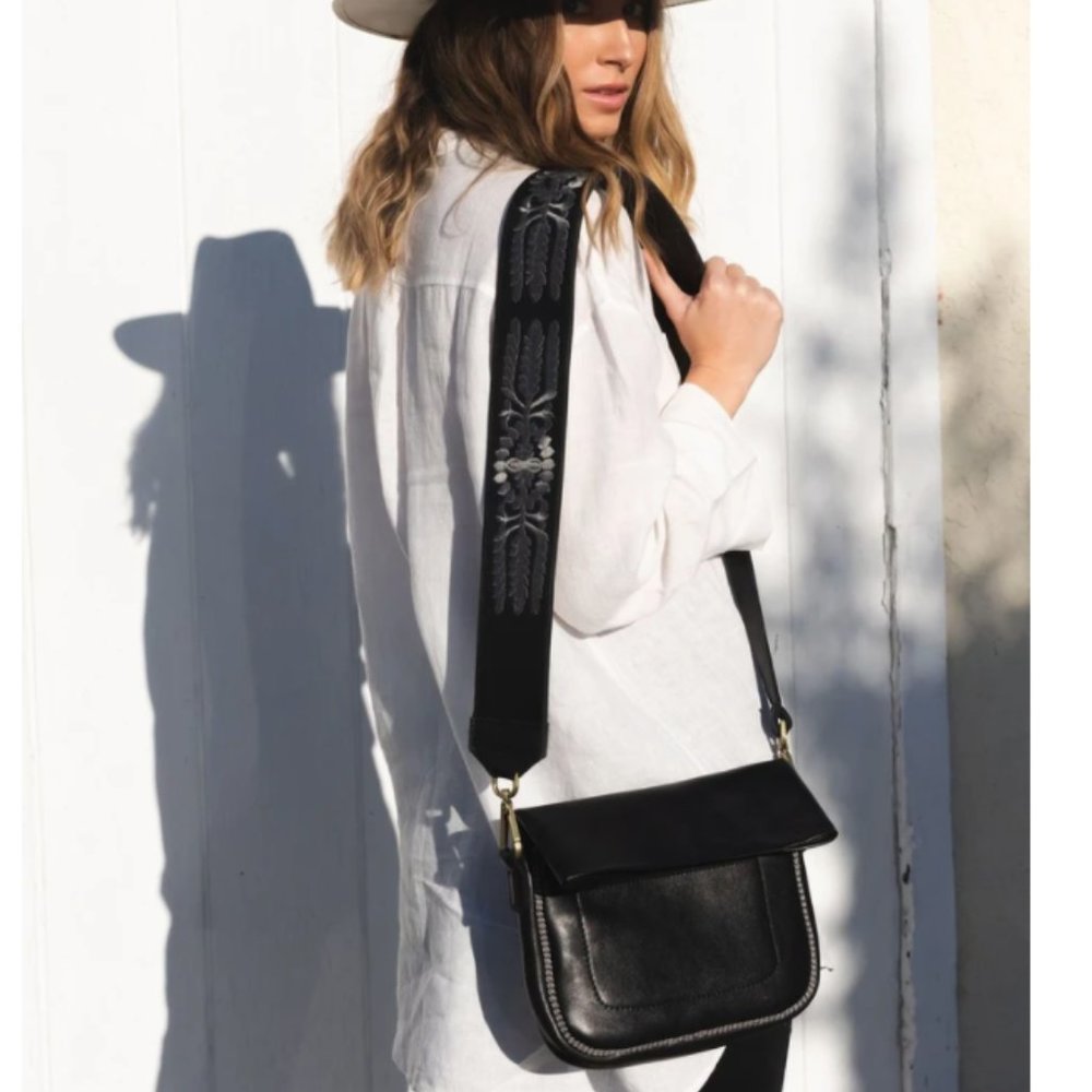 Sarma Shoulder Bag Black